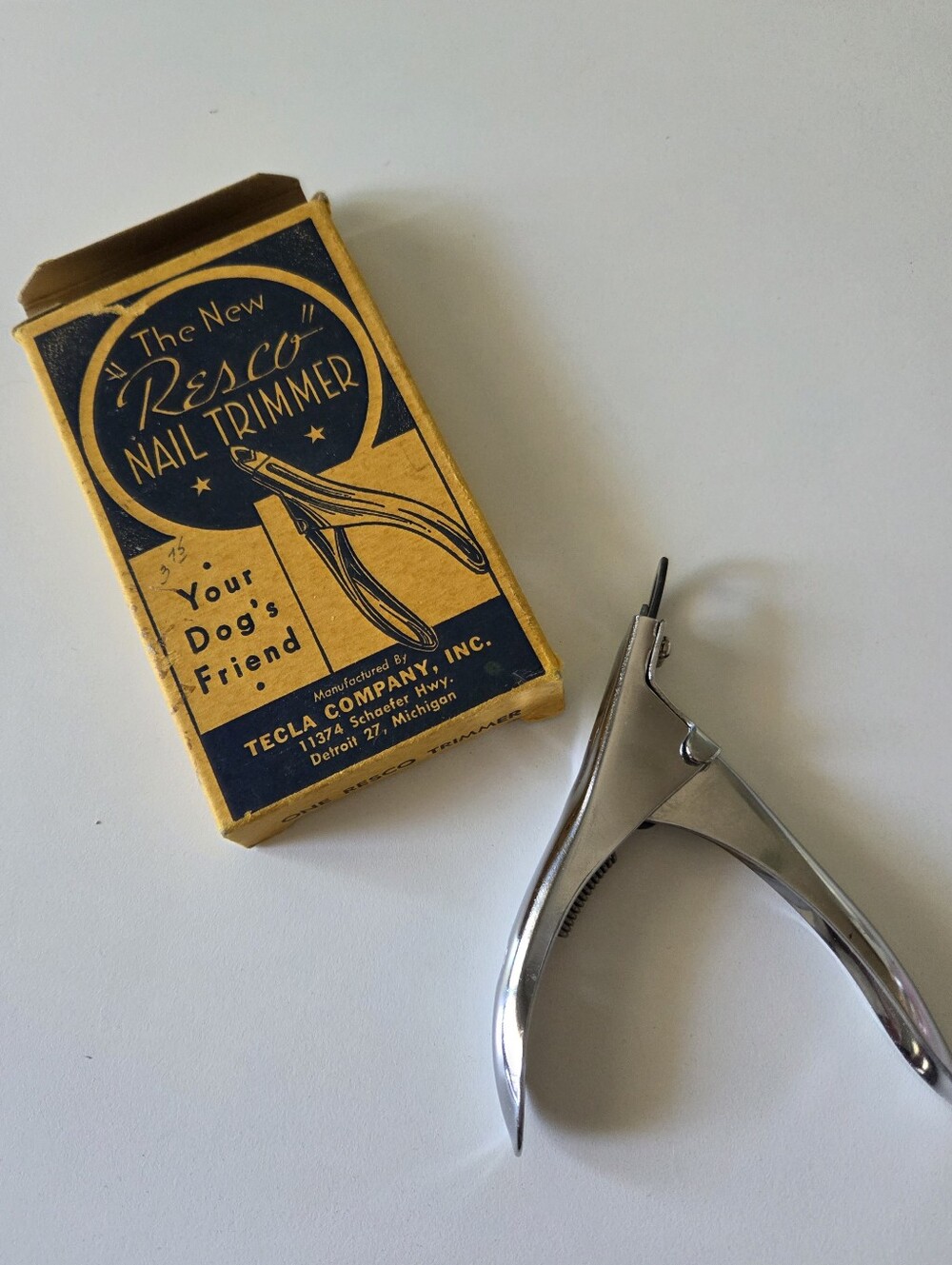 Vintage 1950s Resco Dog Nail Trimmer in Original Box